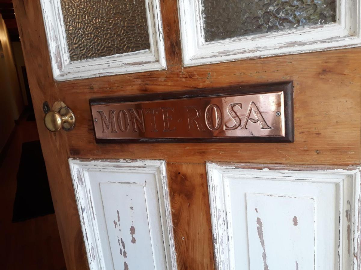 Monte Rosa Guesthouse روزنفيل المظهر الخارجي الصورة